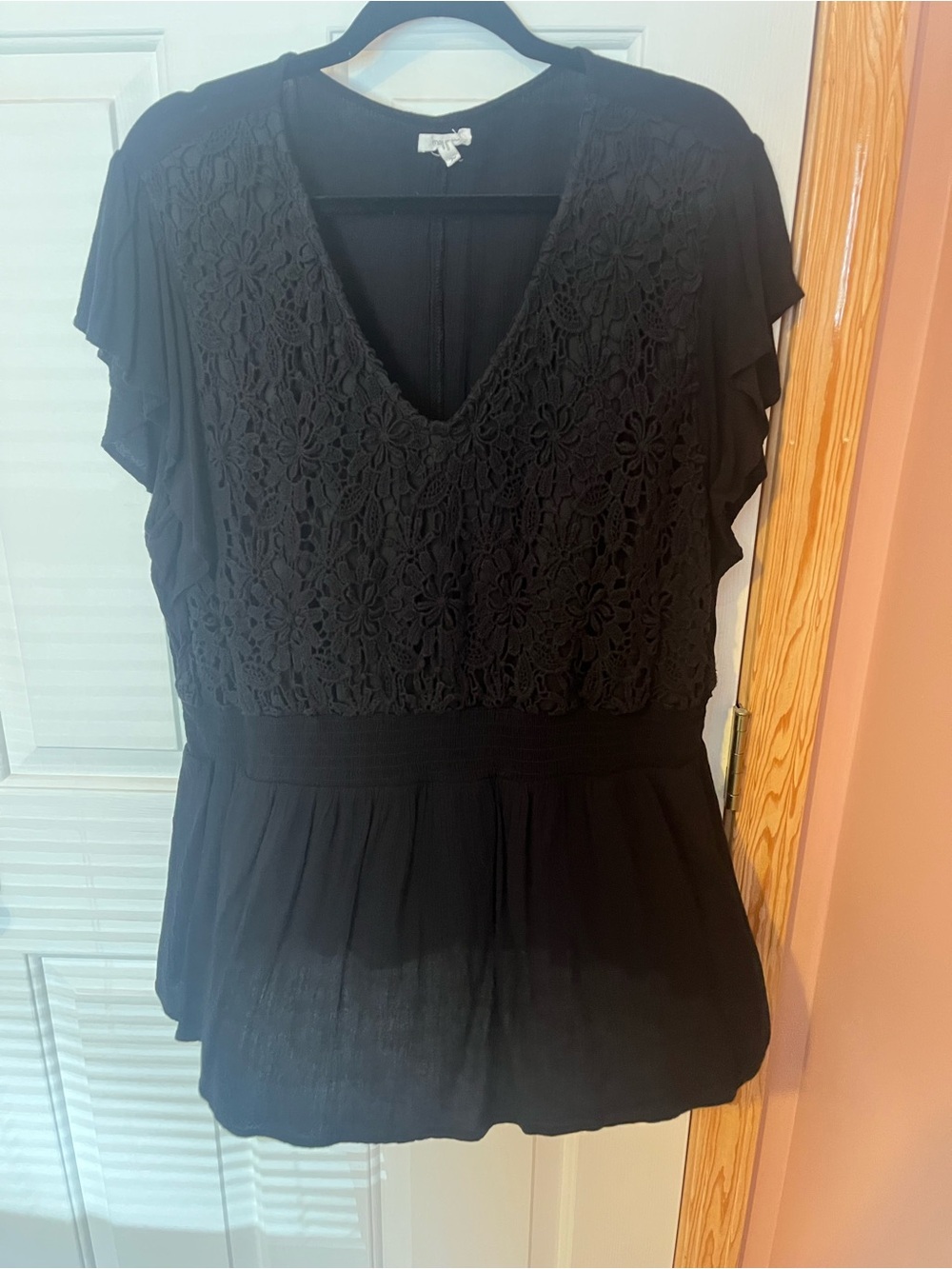 Women's Black Lace V-Neck Peplum Tunic